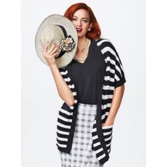Cabi #5289 Whistle Black White Stripe Short Sleeve Knit Cardigan Sweater XS - Picture 2 of 11